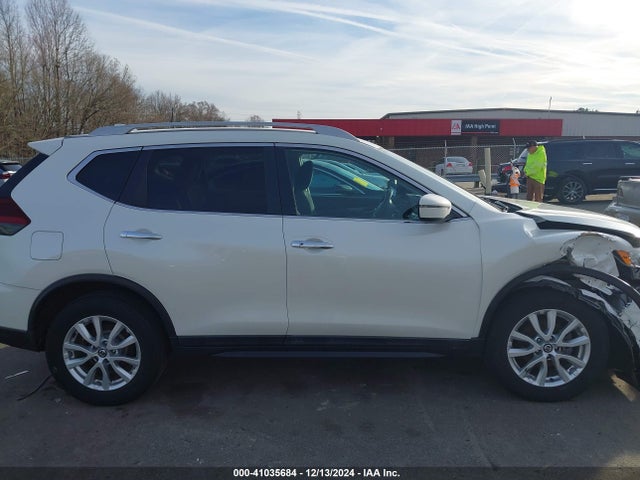 Nissan ROGUE SV 2018 5N1AT2MT1JC782333 Image 13
