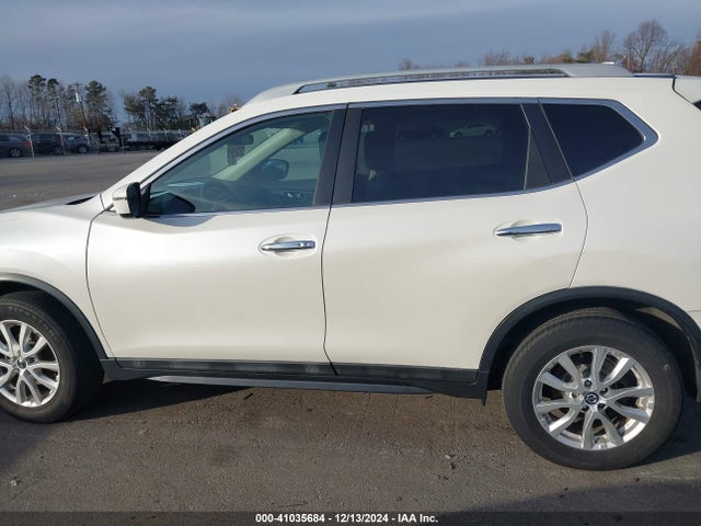 Nissan ROGUE SV 2018 5N1AT2MT1JC782333 Image 14
