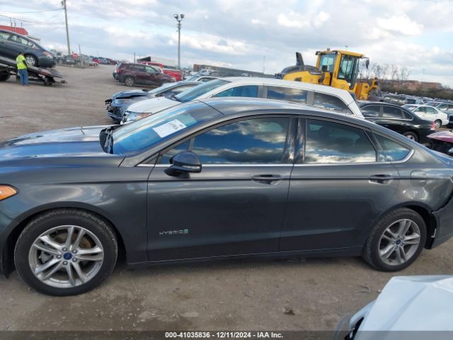 3FA6P0LU9JR156033 Ford Fusion Hybrid Se