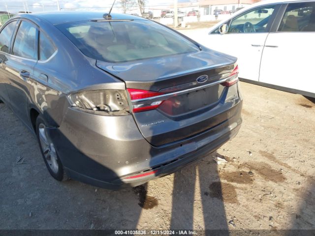 3FA6P0LU9JR156033 Ford Fusion Hybrid Se