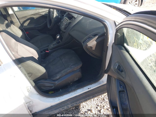 1FADP3E27HL256886 Ford FOCUS S