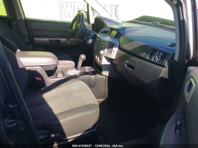 2004 MITSUBISHI ENDEAVOR 4A4MN31S74E044308 Photo 7