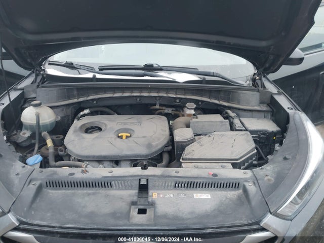 KM8J3CA41JU629643 Hyundai TUCSON SEL