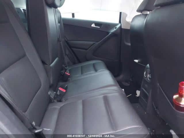 WVGSV7AX4HK022805 Volkswagen Tiguan 2.0t Wolfsburg Edition