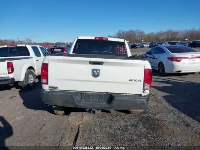 3C6RR7KT4JG214359 RAM 1500 Tradesman  4x4 5'7 Box