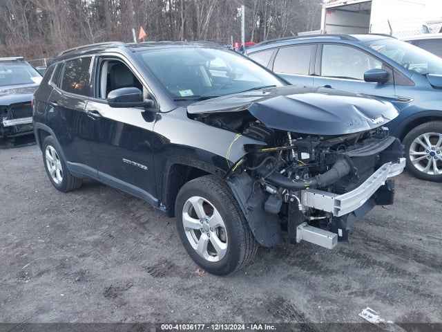 Jeep Compass Latitude 4x4 2019 3C4NJDBBXKT724227 Image 1