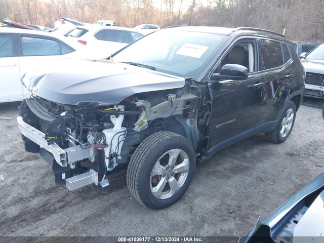 Jeep Compass Latitude 4x4 2019 3C4NJDBBXKT724227 Image 2