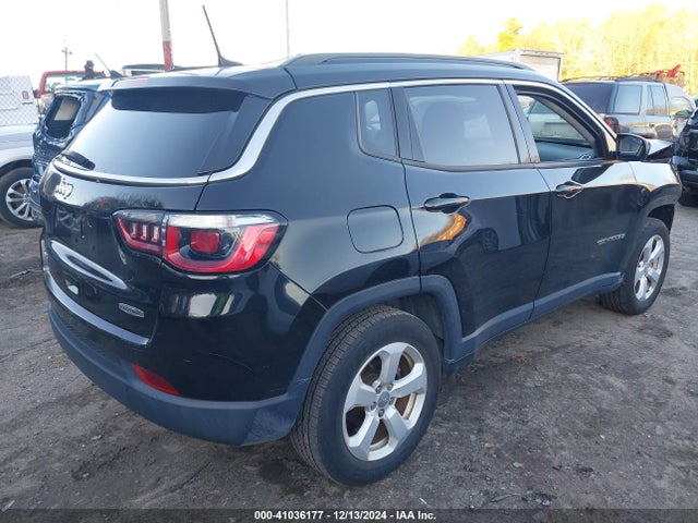 Jeep Compass Latitude 4x4 2019 3C4NJDBBXKT724227 Image 4