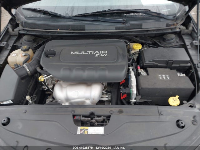 1C3CCCBB0FN748395 Chrysler 200 S