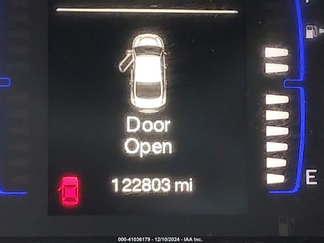 1C3CCCBB0FN748395 Chrysler 200 S