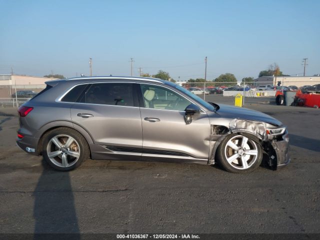WA1VABGE9KB011600 Audi E-tron Premium Plus