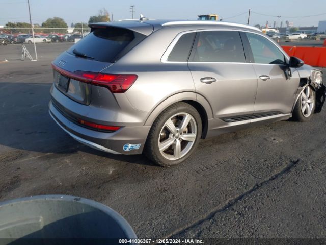 WA1VABGE9KB011600 Audi E-tron Premium Plus