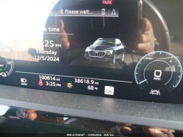 WA1VABGE9KB011600 Audi E-tron Premium Plus