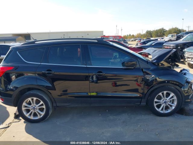 1FMCU9HD8KUA65652 Ford ESCAPE SEL