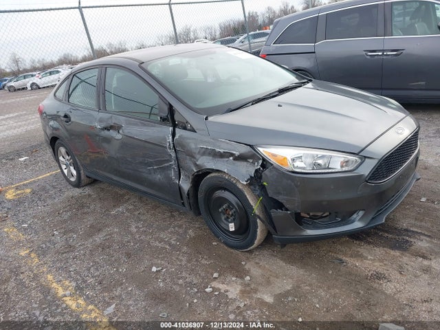 Ford FOCUS S 2018 1FADP3E24JL254695 Image 1
