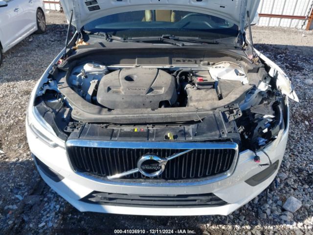 2018 VOLVO XC60 LYV102RK6JB106557 Photo 9