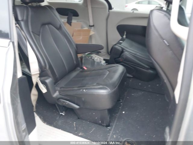 2C4RC1DGXMR502702 Chrysler Voyager Lxi