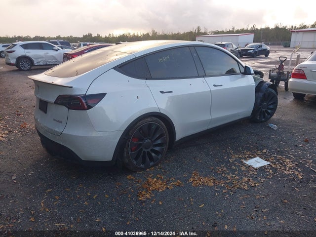 2023 TESLA MODEL Y 7SAYGDEF7PF902260 Photo 3