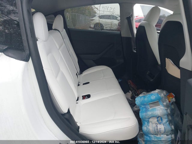 2023 TESLA MODEL Y 7SAYGDEF7PF902260 Photo 7