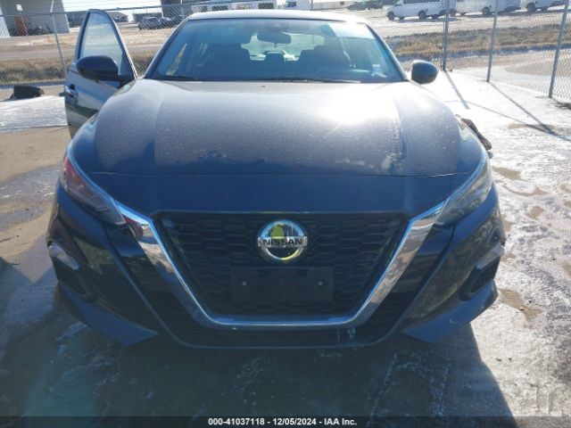 1N4BL4DW0MN316888 Nissan Altima Sv Intelligent Awd