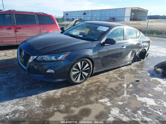 1N4BL4DW0MN316888 Nissan Altima Sv Intelligent Awd