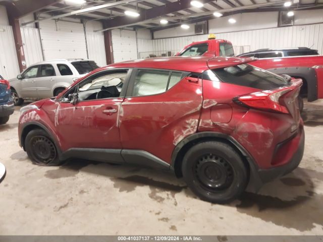 NMTKHMBX9KR092338 Toyota C-HR LE