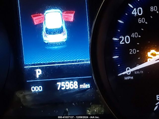 NMTKHMBX9KR092338 Toyota C-HR LE