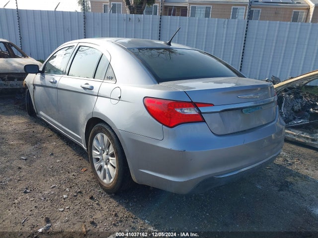 1C3CCBAB8EN206729 Chrysler 200 LX