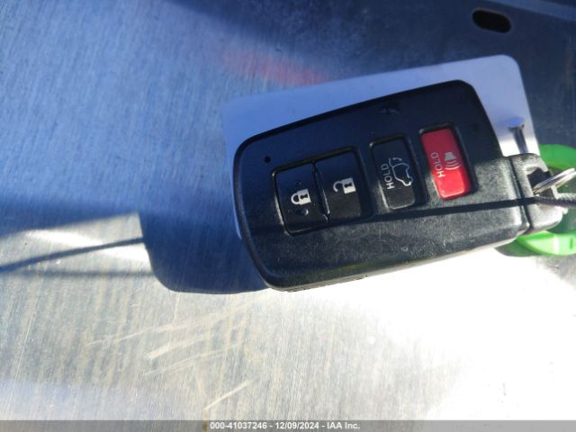 JTMNFREV0GJ087903 Toyota RAV4 SE