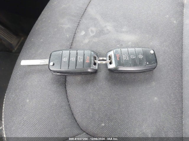 KIA SOUL + 2016 KNDJP3A54G7239712 Image 11