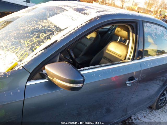 3VWDB7AJ8HM392615 Volkswagen Jetta 1.4t Se