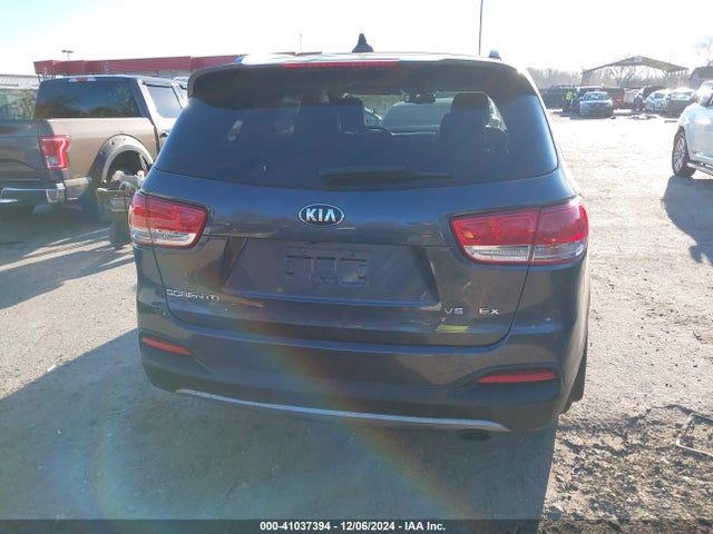 5XYPHDA58GG016623 KIA Sorento 3.3l Ex