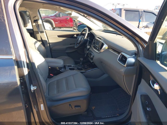 5XYPHDA58GG016623 KIA Sorento 3.3l Ex