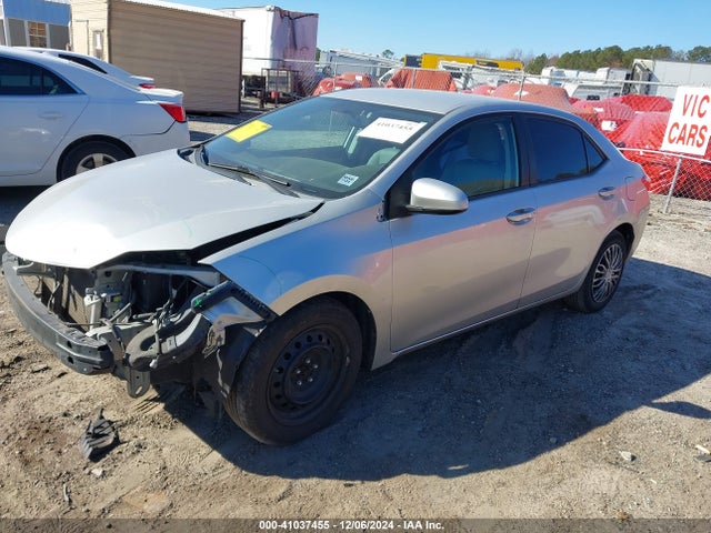 Toyota COROLLA LE 2015 2T1BURHEXFC431767 Image 2