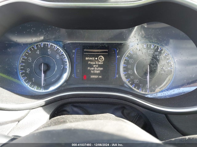 Chrysler 200 Limited 2015 1C3CCCAB5FN601331 Image 7