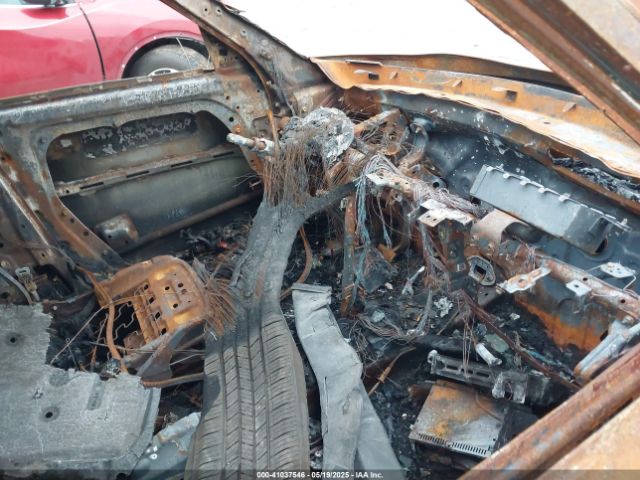 KNDJN2A20E7028557 KIA Soul !