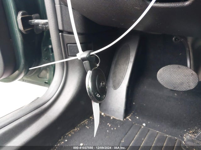 2012 MINI COOPER WMWSU3C58CT261625 Photo 10