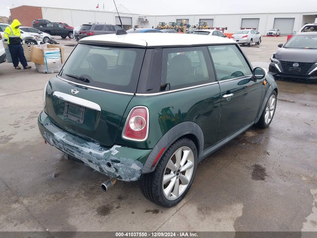 2012 MINI COOPER WMWSU3C58CT261625 Photo 3