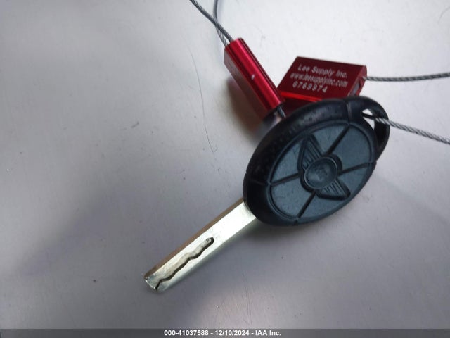 2006 MINI COOPER S WMWRE33516TJ35686 Photo 10