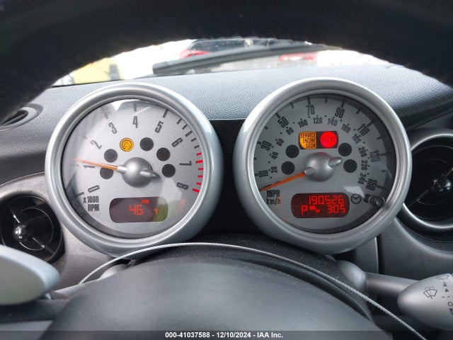 2006 MINI COOPER S WMWRE33516TJ35686 Photo 6