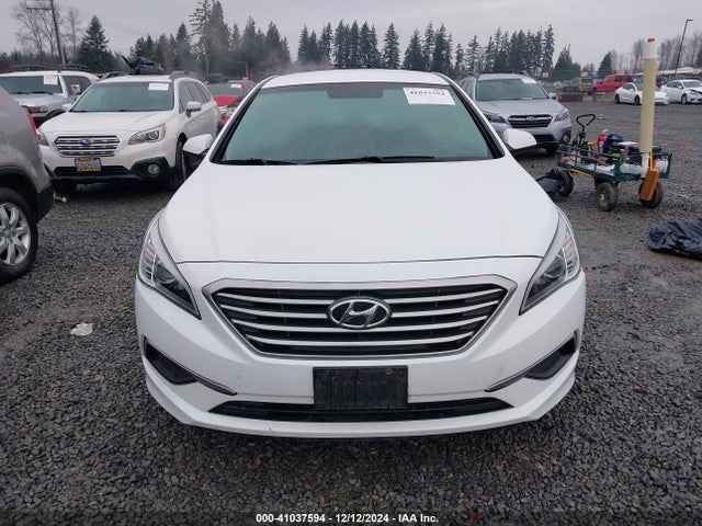 Hyundai SONATA SE 2016 5NPE24AF8GH364240 Image 12
