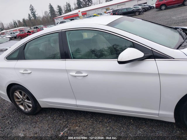 Hyundai SONATA SE 2016 5NPE24AF8GH364240 Image 13