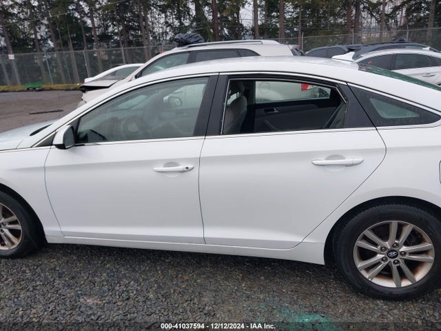 Hyundai SONATA SE 2016 5NPE24AF8GH364240 Image 14