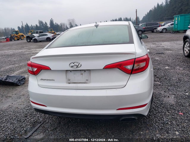 Hyundai SONATA SE 2016 5NPE24AF8GH364240 Image 16