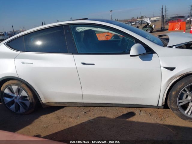 7SAYGAEE0NF523510 Tesla Model Y Long Range Dual Motor All-wheel Drive