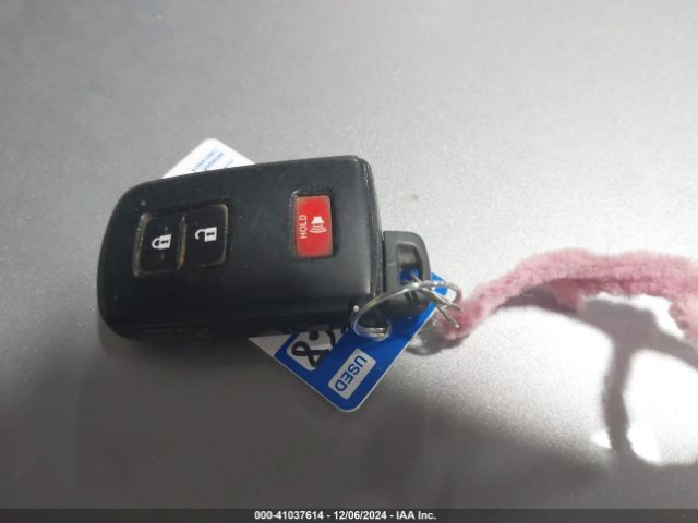 JTMRJREV0JD194911 Toyota Rav4 Hybrid Le