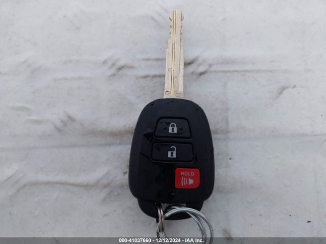 JTDKDTB39F1098616 Toyota Prius C Two