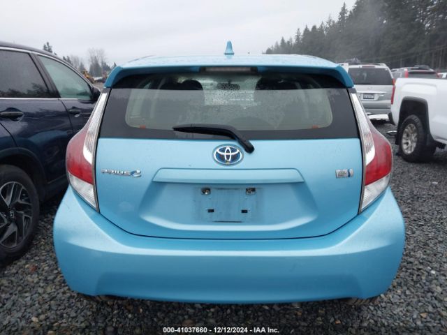 JTDKDTB39F1098616 Toyota Prius C Two