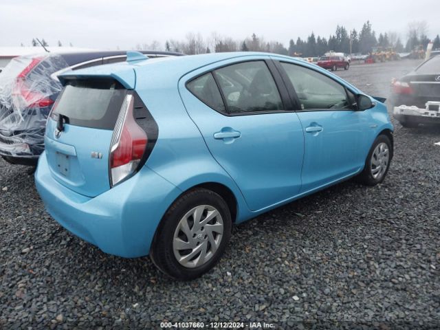 JTDKDTB39F1098616 Toyota Prius C Two