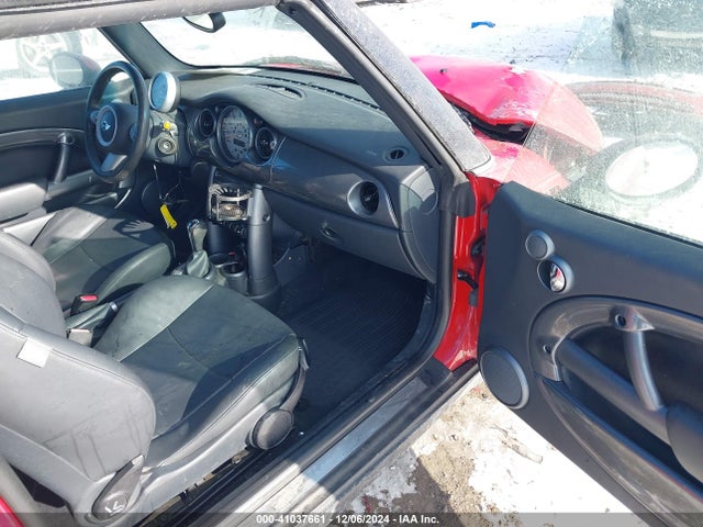 2005 MINI COOPER WMWRF33565TG13499 Photo 4